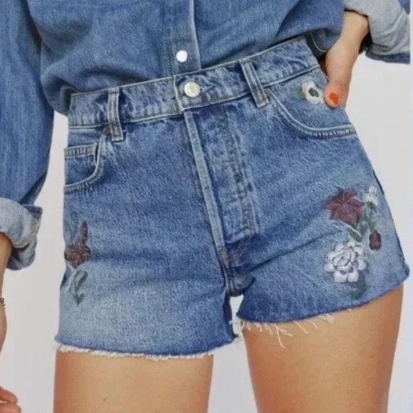 Reformation NWT Floral Fauna Embroidery Charlie High Rise Jean Shorts Size 26